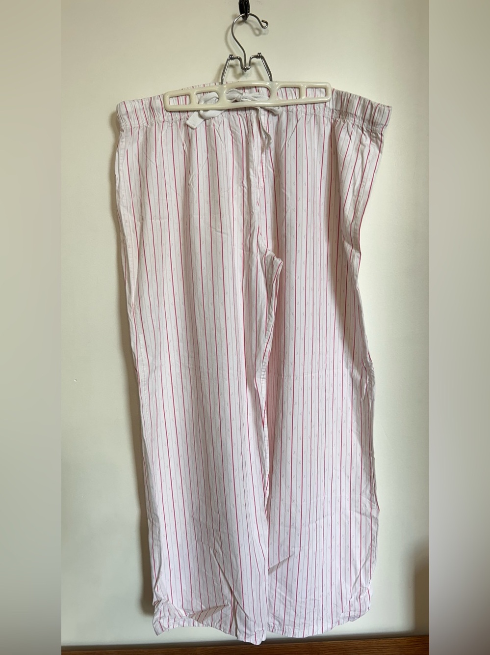 HANES 100% COTTON PAJAMA PANTS WITH BREAST CANCER RIBBON